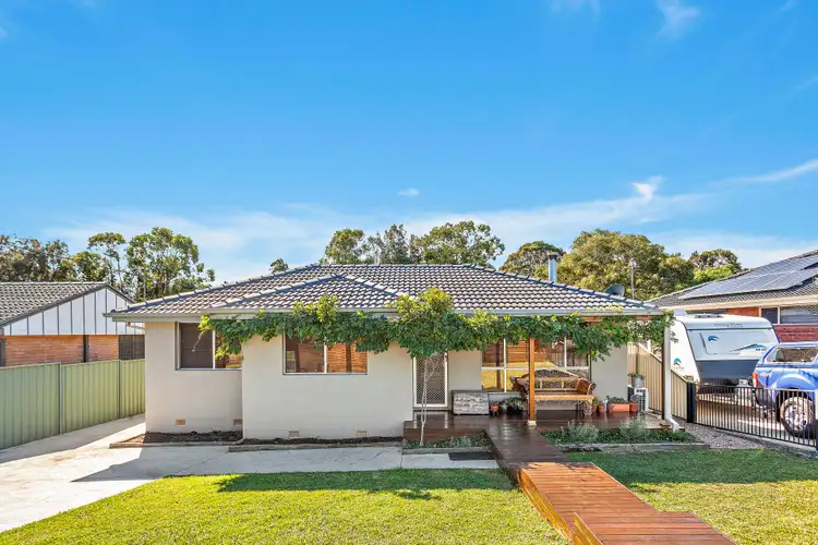 99 Devonshire Crescent, Oak Flats NSW 2529