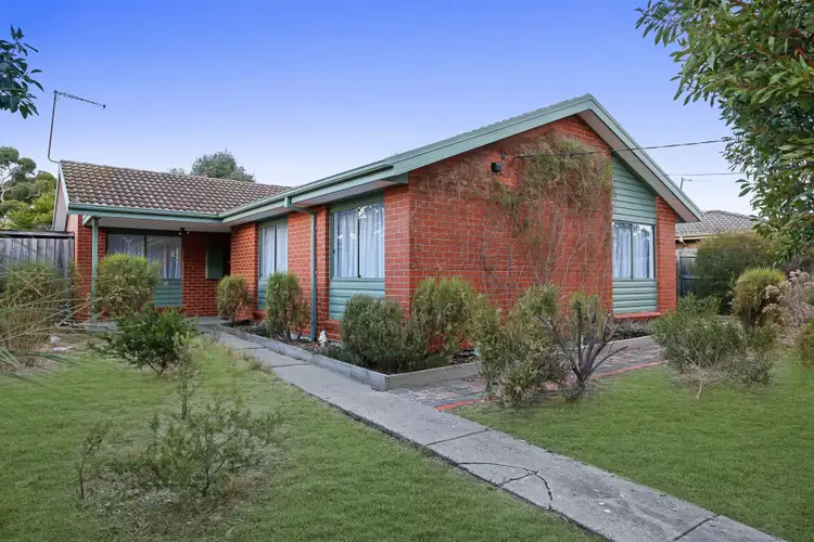 12 Woodburn Crescent, Meadow Heights VIC 3048