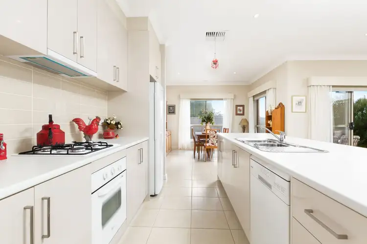 3/76 Barry Street, Romsey VIC 3434