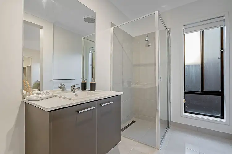 Fifth view of Homely house listing, 27 Kangaroo Road, Craigieburn VIC 3064