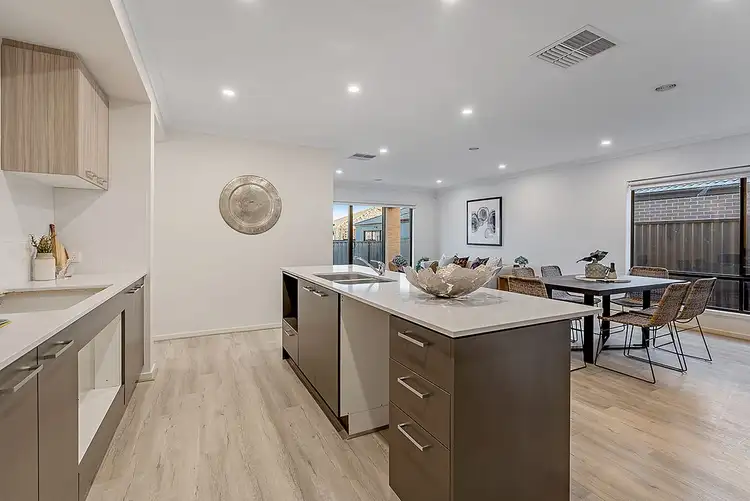 Seventh view of Homely house listing, 27 Kangaroo Road, Craigieburn VIC 3064