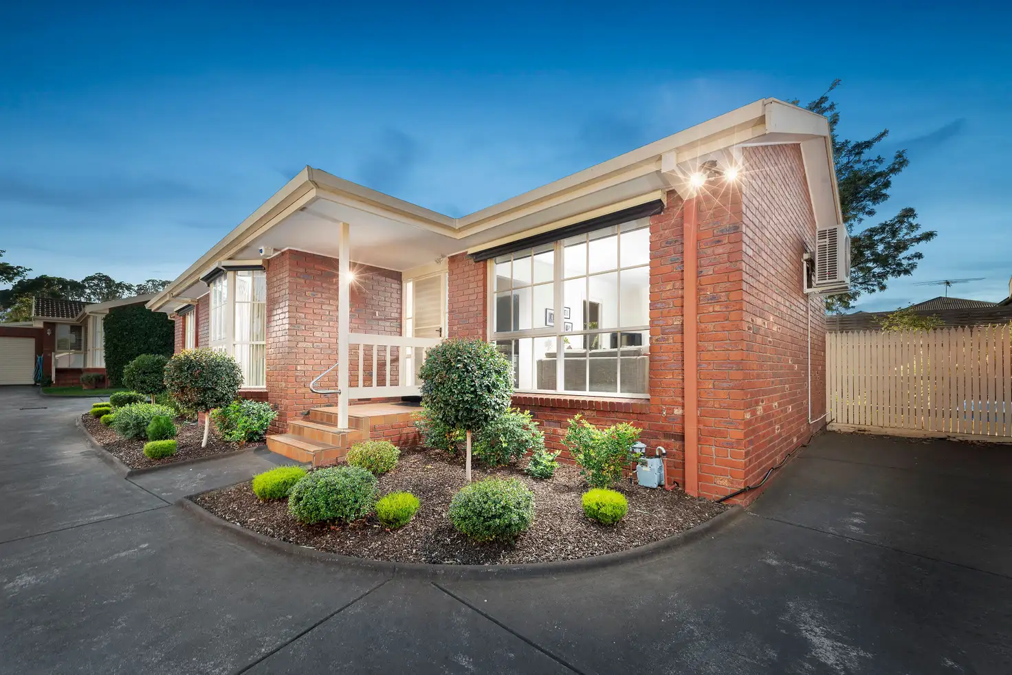 Main view of Homely unit listing, 2/5 Leith Road, Macleod VIC 3085