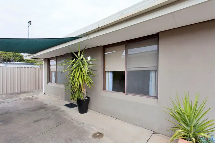 Seventh view of Homely block of units listing, 2-4/462 Parnall Street, Lavington NSW 2641