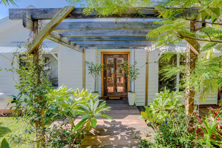 6 Belfa Place, Noosa Heads QLD 4567