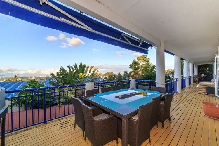 1 Galleria Court, Highland Park QLD 4211