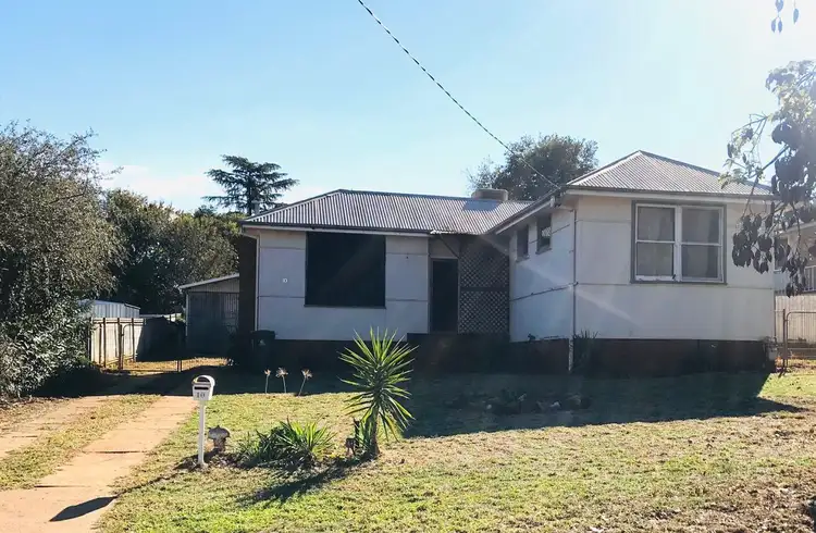 10 Gallop Avenue, Parkes NSW 2870