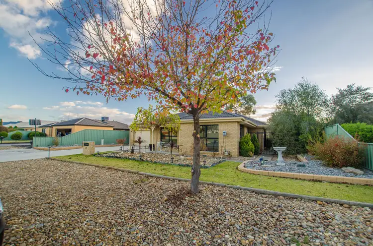 27 Woodlands Circuit, Echuca VIC 3564
