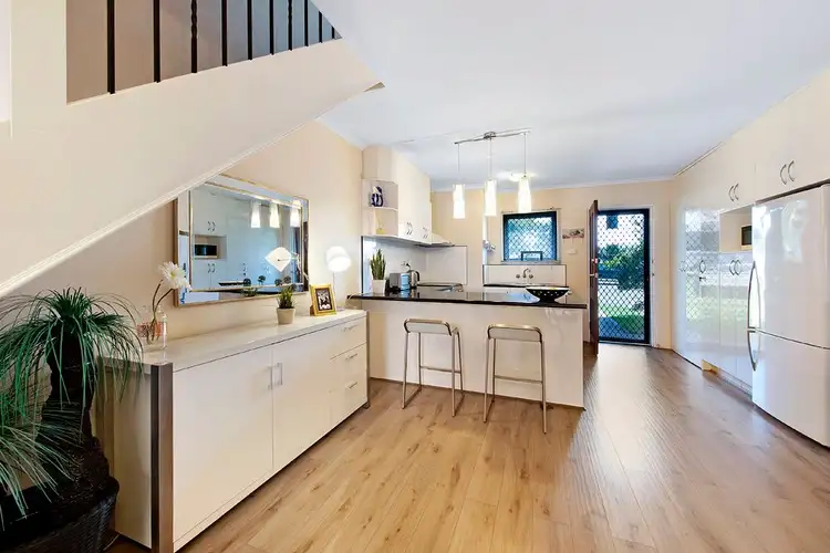 8/15-17 George Avenue, Broadbeach QLD 4218