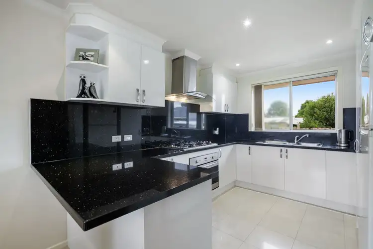 Second view of Homely house listing, 3 Kosciusko Court, Lalor VIC 3075