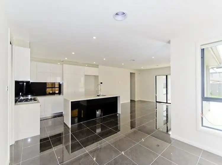 4 Maranunga Crescent, Crace ACT 2911