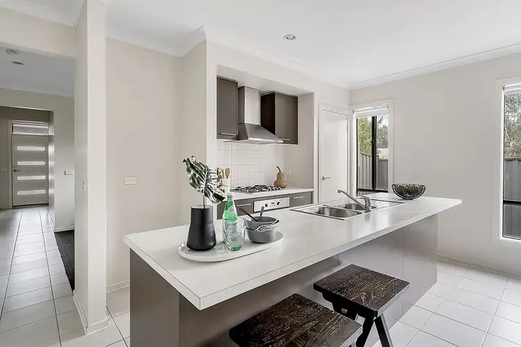Fifth view of Homely house listing, 7 Pearce Way, Craigieburn VIC 3064