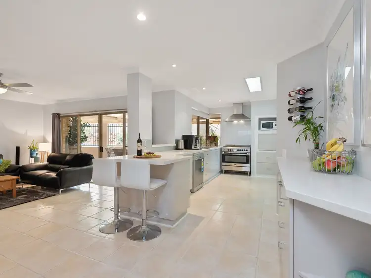 7 Greenholm Court, Kingsley WA 6026
