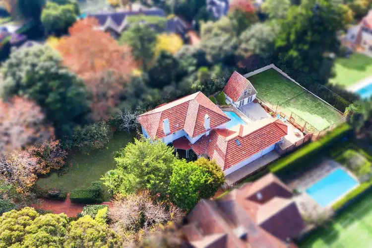 7 Pibrac Avenue, Warrawee NSW 2074