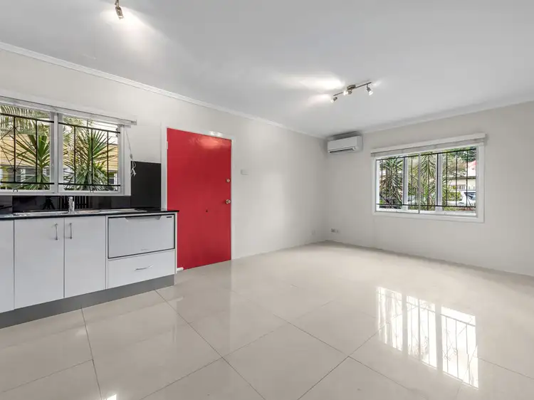 2/13 Gladstone Street, Coorparoo QLD 4151