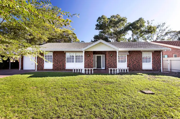 1 Lisa Court, Fulham SA 5024