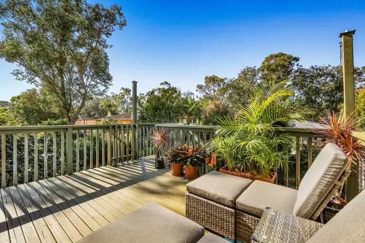 7 Waterside Close, Point Clare NSW 2250