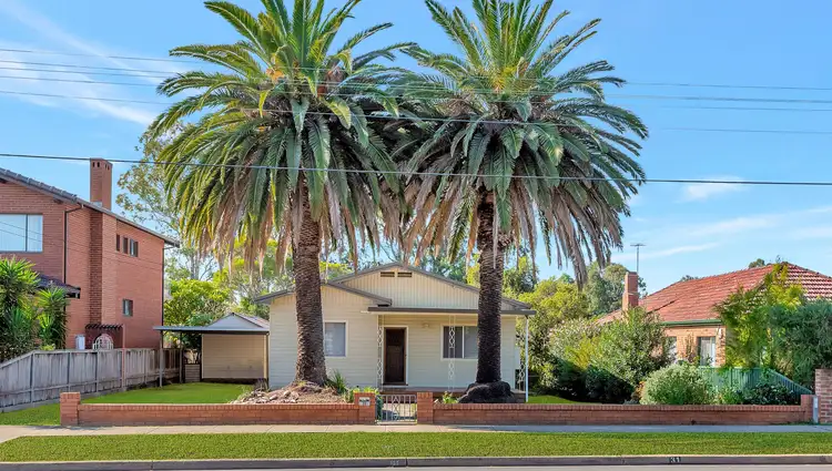 31 Carinya Road, Girraween NSW 2145