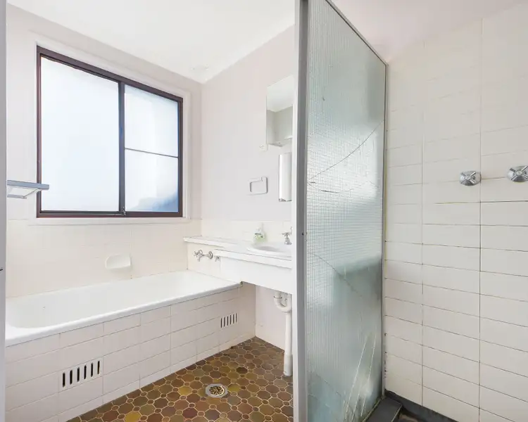 Fifth view of Homely villa listing, 9/76 Parliament Road, Macquarie Fields NSW 2564