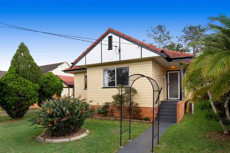 64 Seville Road, Holland Park QLD 4121