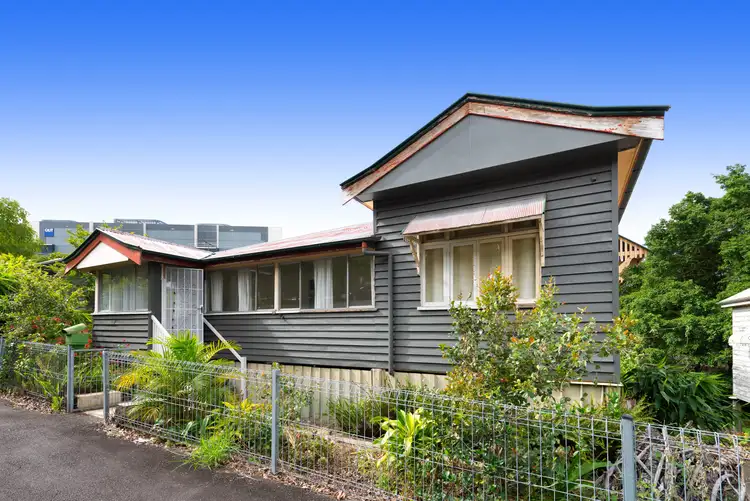29 Lower Clifton Terrace, Red Hill QLD 4059