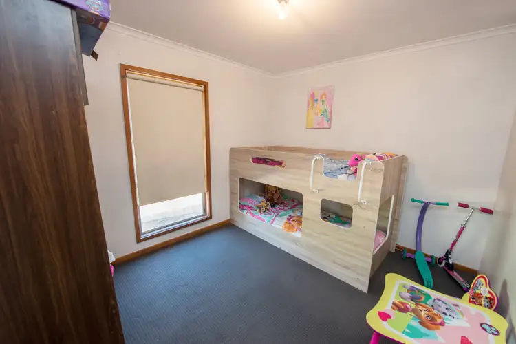 Fifth view of Homely house listing, 2 Storer Court, Swan Hill VIC 3585