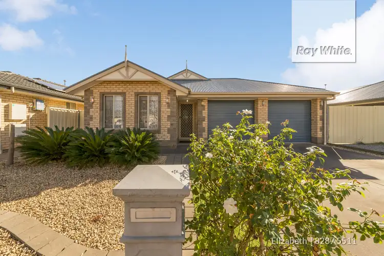 65 Strathaird Boulevard