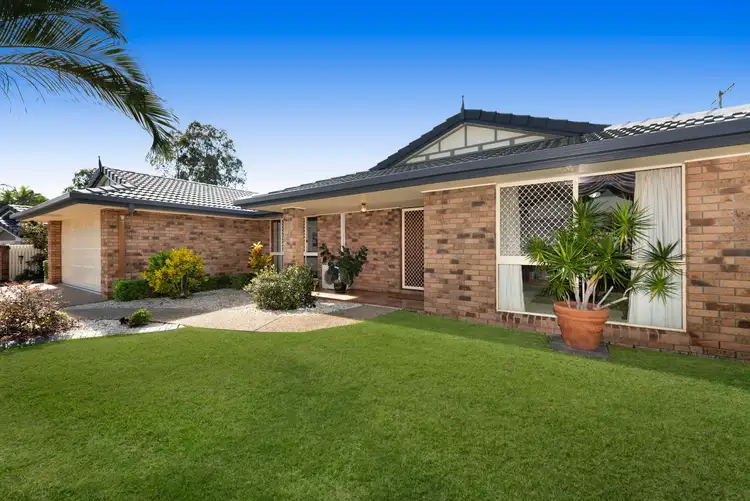 5 Lydstep Court, Carindale QLD 4152