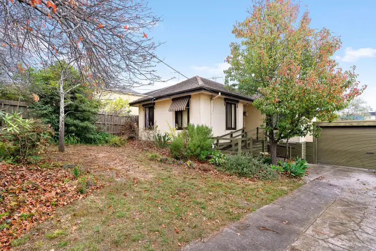 2 Nioka Street, Chadstone VIC 3148