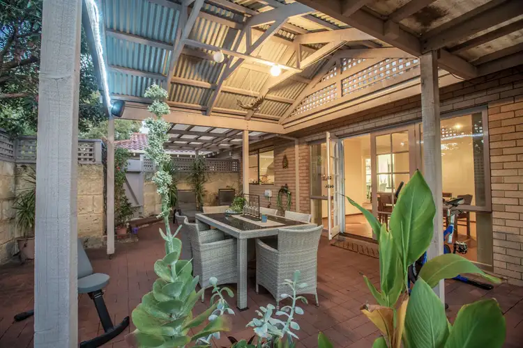 23 Gayton Road, City Beach WA 6015