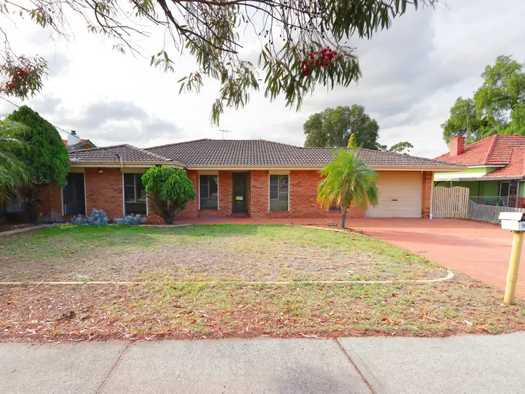 98 Railway Parade, Queens Park WA 6107