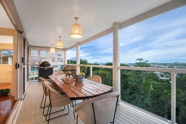6 Burgundy Court, Tweed Heads South NSW 2486
