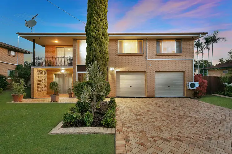 11 Lorrimore Street, Macgregor QLD 4109