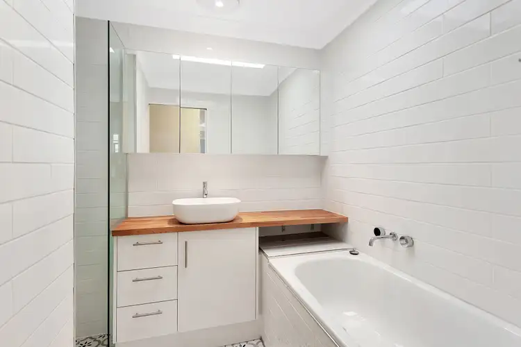 Sixth view of Homely unit listing, 5/145 Central Street, Labrador QLD 4215