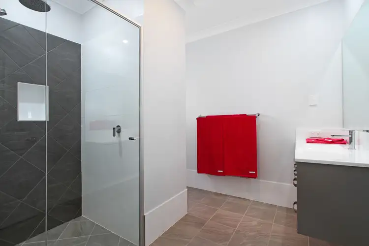 Sixth view of Homely house listing, 5 Wandella Court, Tamworth NSW 2340