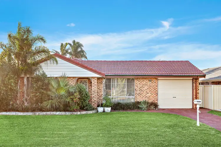 6 Ribbonwood Place, Albion Park Rail NSW 2527