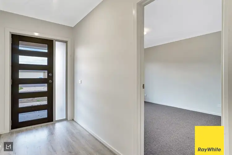 Fifth view of Homely house listing, 8 Abbeygate Drive, Werribee VIC 3030