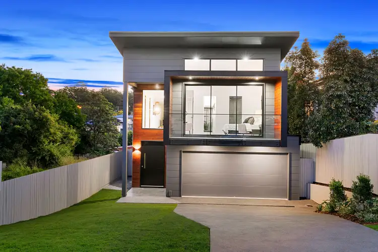 101 Henry Street, Greenslopes QLD 4120