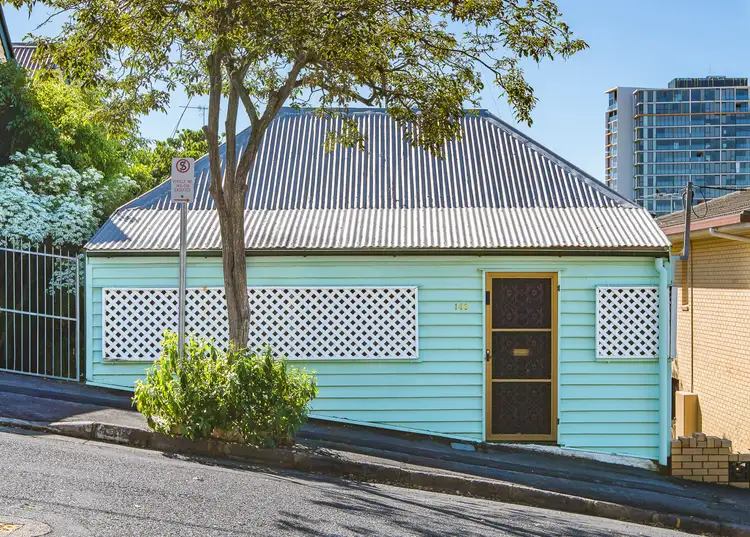 143 KENNIGO Street, Spring Hill QLD 4000