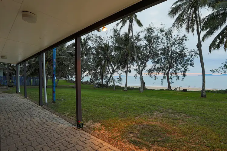 38 Bourke Street, Blacks Beach QLD 4740