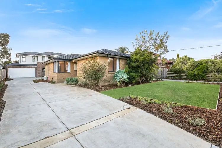 18 Floriana Avenue, Doveton VIC 3177