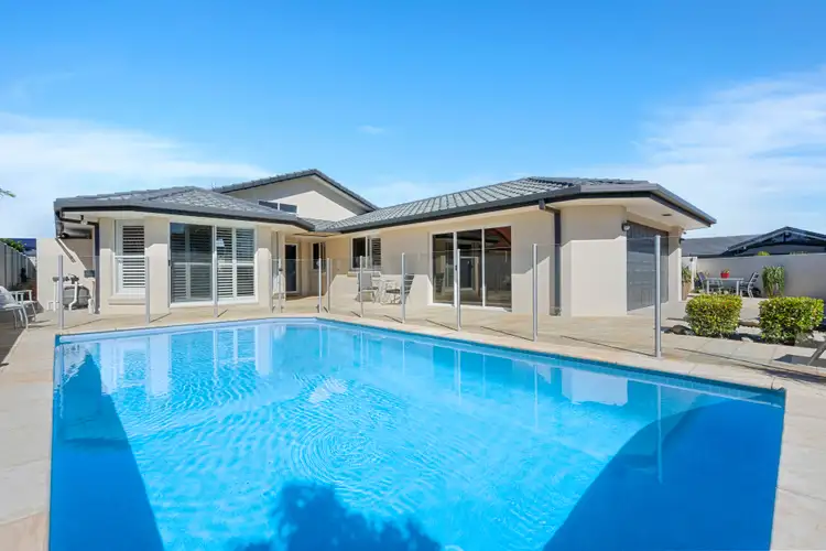 1 Braemer Court, Benowa Waters QLD 4217