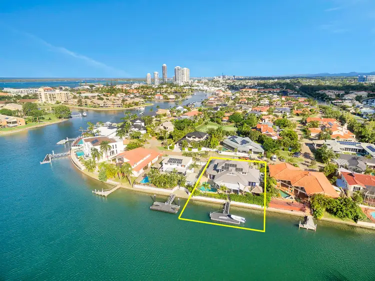 8/131 Morala Avenue, Runaway Bay QLD 4216