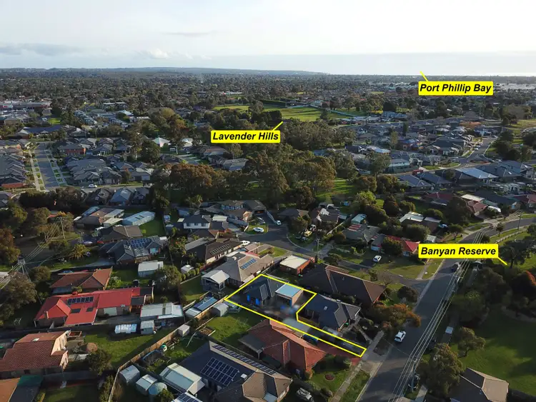 2/58 Luscombe Avenue, Carrum Downs VIC 3201