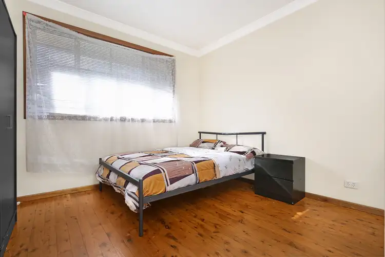 Fifth view of Homely block of units listing, 1 Melinda Grove, Lake Heights NSW 2502