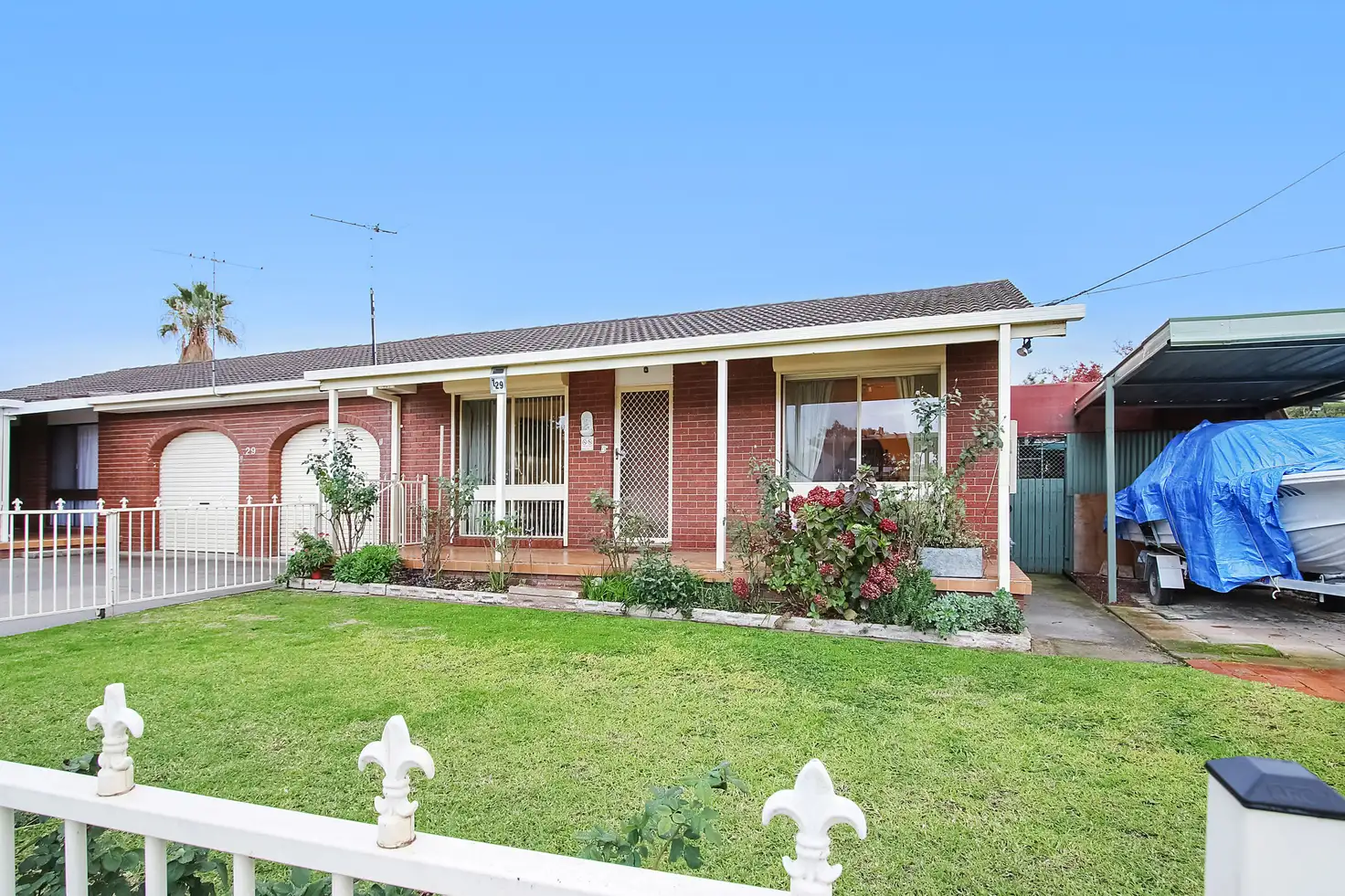Main view of Homely townhouse listing, 1/29 Gayview Drive, West Wodonga VIC 3690