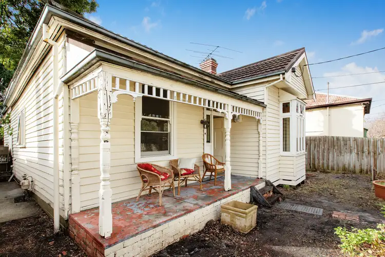 49 Holywood Grove, Carnegie VIC 3163