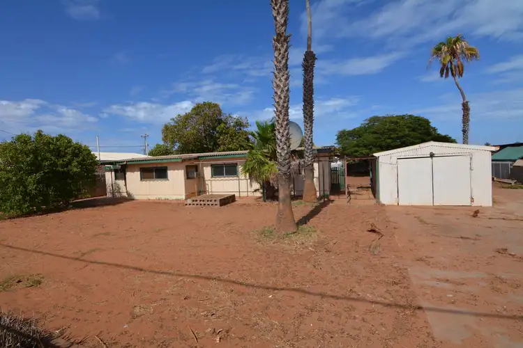 3 Saw Street, Carnarvon WA 6701