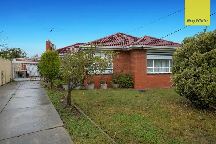 22 Stradbroke Drive, St Albans VIC 3021