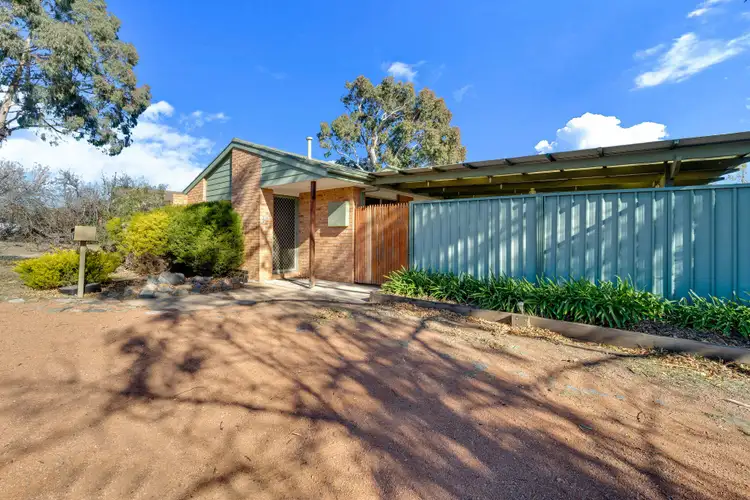 16 Ironbark Crescent, Banks ACT 2906