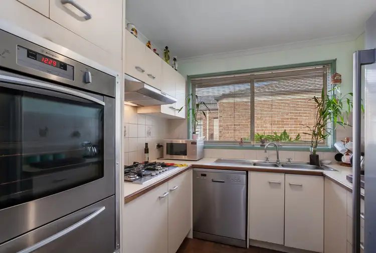 Third view of Homely house listing, 15 Chinnock Court, Craigieburn VIC 3064